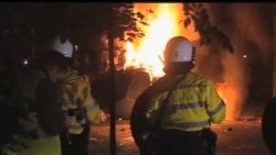 2012-09-22 美國之音視頻新聞: 荷蘭警方驅散四千名企圖參加生日派對的人