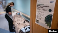 Bolnica u Portsmutu, u Velikoj Britaniji (Foto: Reuters/Leon Neal/Pool)