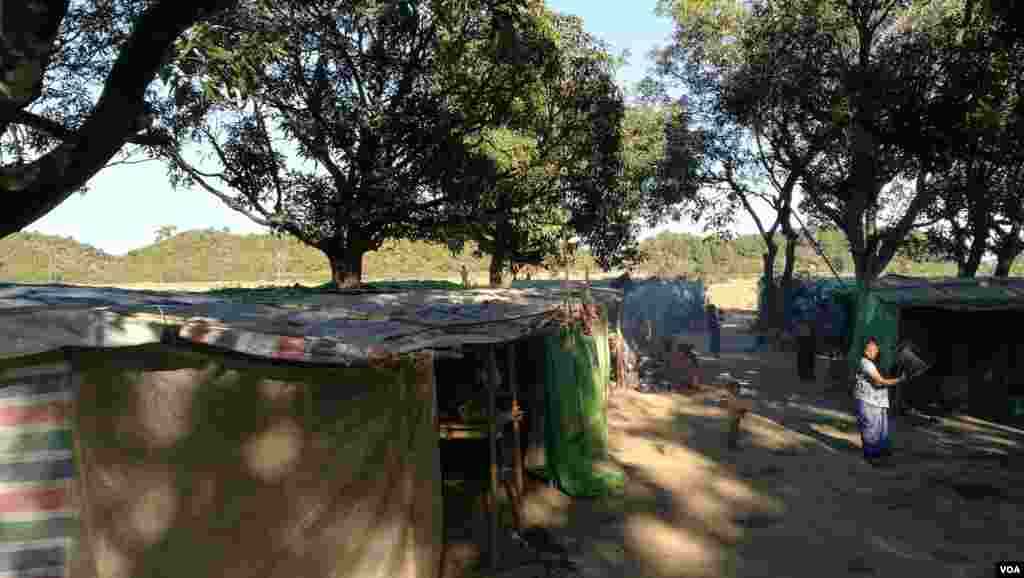 အထက်မြတ်လှဲ စစ်ရှောင်စခန်း မြင်ကွင်း