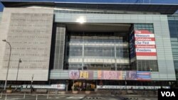 El museo de la noticia, Newseum por su nombre en inglés, cierra sus puertas al público el 31 de diciembre de 2019, poniendo fin a 11 años de exhibiciones en homenaje a una de las profesiones que defiende la libertad de expresión e información en todo el mundo, el periodismo.