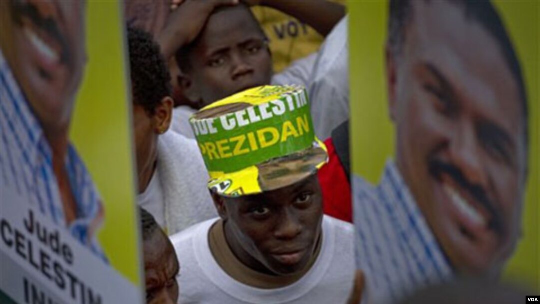 Para pendukung salah seorang kandidat presiden Haiti, Jude Celestin, berkumpul di ibukota Haiti, Port-au-Prince.