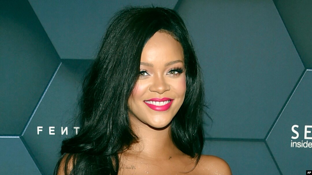 Rihanna to become new face of French fashion house Dior