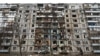 Vista de un edificio de apartamentos dañado durante un ataque con misiles rusos, en medio del ataque de Rusia a Ucrania, en Zaporizhzhia, Ucrania, el 22 de marzo de 2024. REUTERS/Stringer