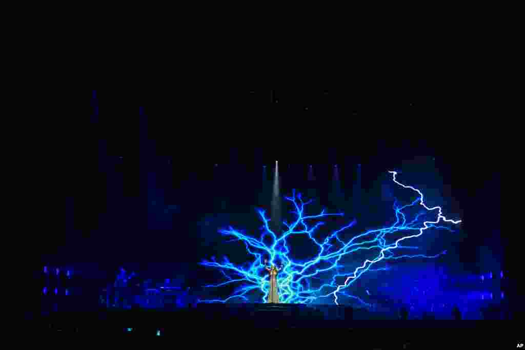 Sarah Brightman performs in concert at Honda Center in Anaheim, California, USA, Nov. 2, 2013. 