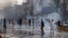 تظاهرات در پاکستان؛ دو پولیس کشته و ۱۲۵ زخمی