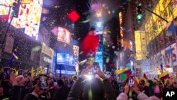 جشن سال نو در میدان تایمز نیویورک- ۱ ژانویه ۲۰۲۲
