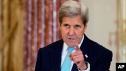 Menteri Luar Negeri Amerika John Kerry saat berbicara pada konferensi pers mengenai laporan perdagangan manusia di Washington DC (foto: dok).