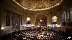 Los legisladores atienden a la apertura del curso legislativo en el Congreso de Colombia, en Bogotá, el 20 de julio de 2022.