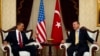 Eski Başkan Barack Obama, 2009 yılında resmi ziyarette bulunduğu Ankara'da dönemin başbakanı Recep Tayyip Erdoğan'la