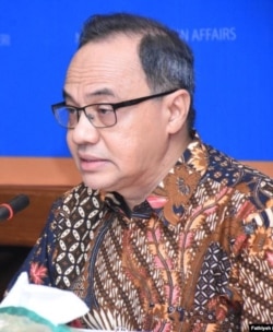 Plt. juru bicara Kemlu RI, Teuku Faizasyah (foto: VOA/Fathiyah)