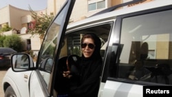 سعودی خواتین کو ڈرائیونگ کی اجازت بھی دے دی گئی ہے۔