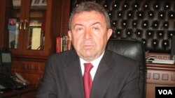 Təhsil naziri Misir Mərdanov 