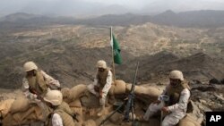 Leşkerên Saudî li sînorê Yemenê (Arşîv)