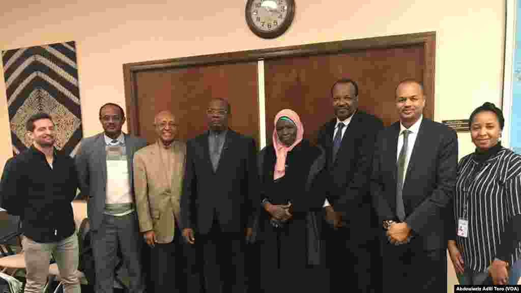 Phil Dickerson, Mohamed Zeidane,&nbsp;Darektan Sashen Afirka na Muryar Amurka, Negussie Mengesha,Ministan Ilimin kasar Nijar Daouda Mamadou Marthe, Zara Boubacar Gao, Bachir Fifi, Abdoulaziz Adili Toro, Daula Saleem. Nuwamba 30, 2018