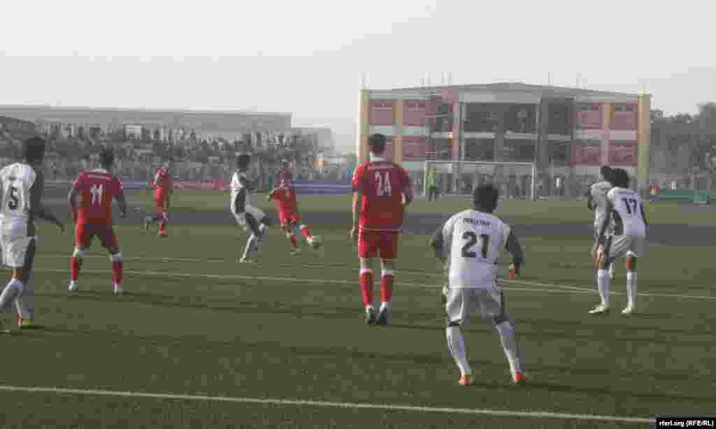 اس میچ کو دونوں ہمسایہ ملکوں کے درمیان حالیہ کشیدگی کو کم کرنے کے لیے ایک اچھا شگون قرار دیا جا رہا ہے۔