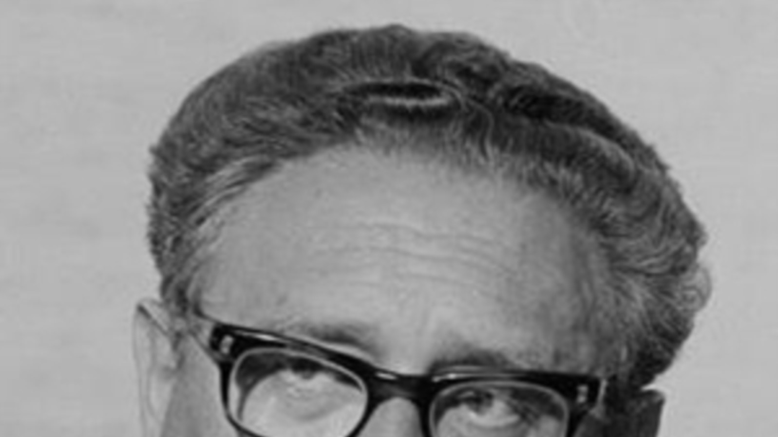 Henry Kissinger - Mobutu é "um semi selvagem"