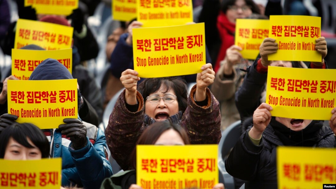 지난 2011년 12월 한국 서울에서 열린 유엔 인권의 날 행사에서 북한의 인권 상황을 규탄하는 시위가 열렸다. (자료사진)