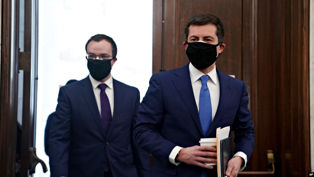 Sekretar za saobraćaj Pit Butidžidž i njegov suprug Česten