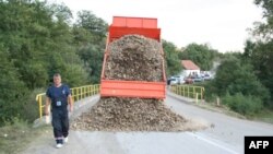 NATO'dan Kosovalı Sırplara Uyarı