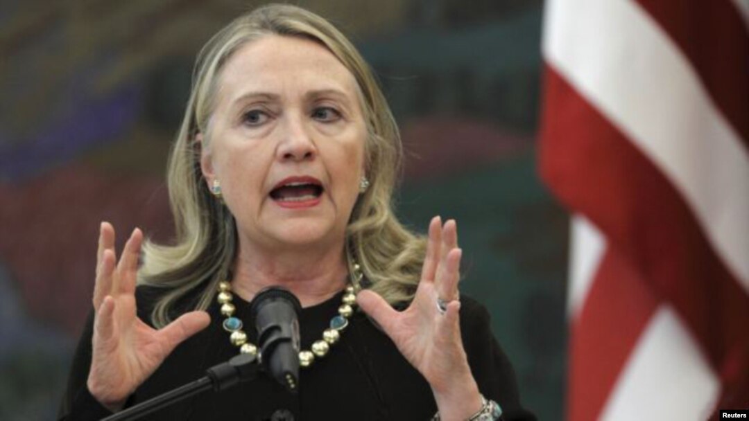 Hillary Clinton dijo que en la oposición siria deben estar representados quienes hoy combaten dentro del país por su libertad.