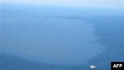 SHBA: Një njollë gjigante nafte në det rrezikon të arrijë në breg