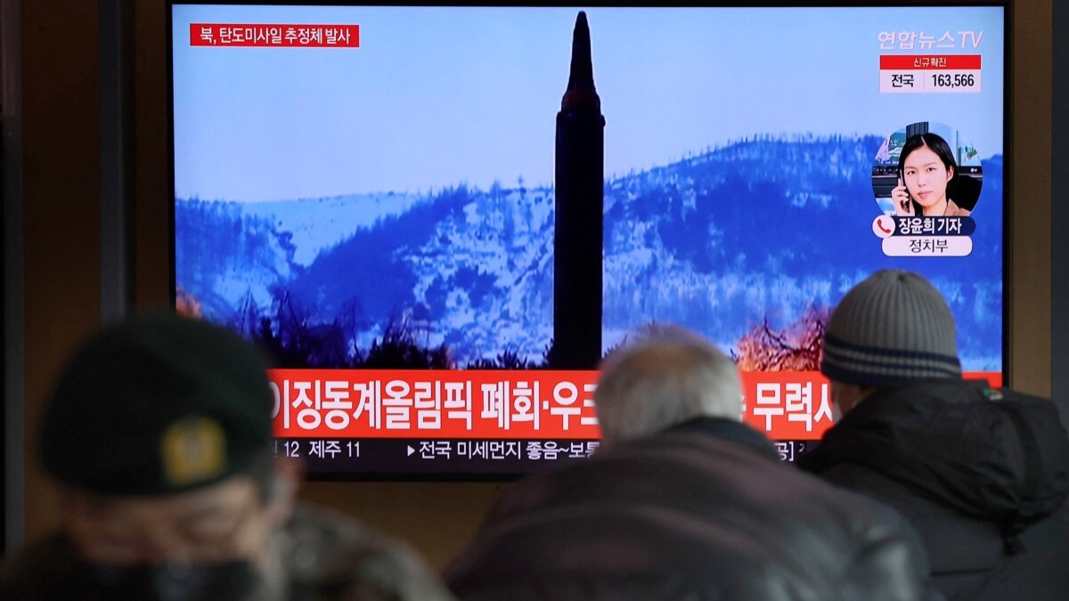北朝鮮が東海に弾道ミサイルを発射…「偵察衛星開発のための重要な試験」