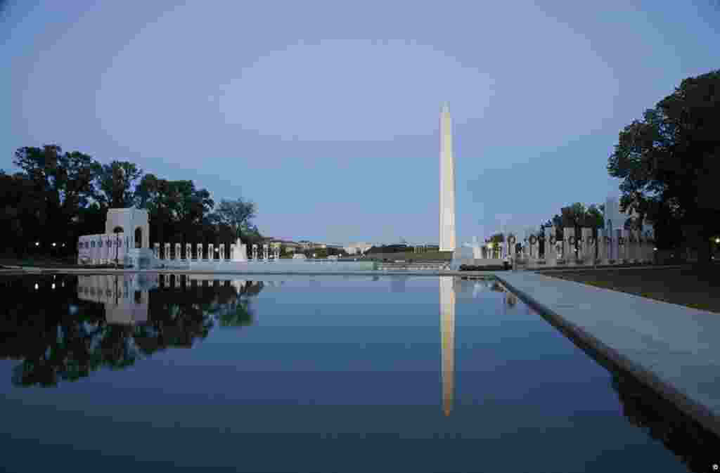 The Washington Monument in Washington D.C. (Carol M. Highsmith, Library of Congress Collection)
