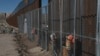 Tổng thống Donald Trump ra lệnh xây tường biên giới Mexico