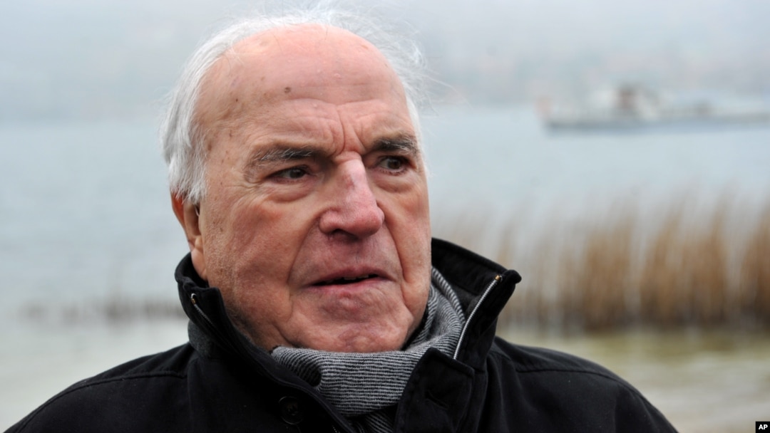 FILE - Former German chancellor Helmut Kohl on the shore of Lake Tegernsee in Bad Wiessee, southern Germany, April 5, 2013.