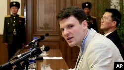 Otto Warmbier, saat berbicara di hadapan media di Pyongyang, Korea Utara, 29 Februari 2016 (Foto: dok).