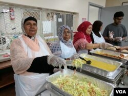 Desi Senior Center provides Halal and vegetarian options for its mostly-Muslim Bangladeshi community. (R. Taylor/VOA)