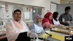 Desi Senior Center provides Halal and vegetarian options for its mostly-Muslim Bangladeshi community. (R. Taylor/VOA)