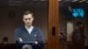 Навальный вернулся в суд, где рассматривается дело о клевете на ветерана