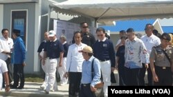 Presiden Joko Widodo saat menetapkan lokasi pembangunan hunian tetap oleh Yayasan Budha Tzu Chi di Kelurahan Tondo Talise, Kota Palu, Sulawesi Tengah, 29 Oktober 2019. (Foto: VOA / Yoanes Litha)