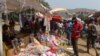 Marché de Noël de Bangui, en Centrafrique, le 24 décembre 2018. (VOA/Freeman Sipila)