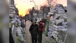 Protesters Reinforce Barricades As Ukraine Talks Break Down