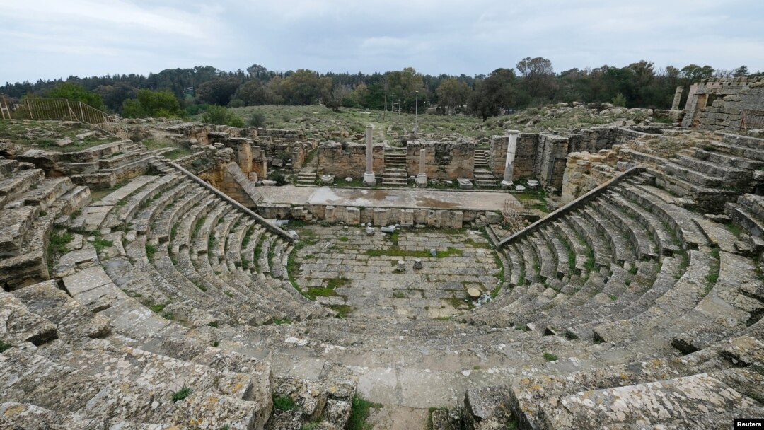 Pemandangan reruntuhan Cyrene, kota kuno dari zaman Yunani dan Romawi di Shahhat, Libya, 9 Februari 2019. 