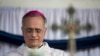 Obispo crítico deja Nicaragua con el “corazón hecho pedazos”