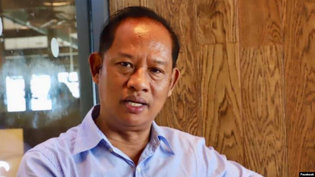 លោក ម៉ោញ សារ៉ាត់ ប្រធាន​ក្រុមការងារ​គណបក្ស​សង្គ្រោះ​ជាតិ​ប្រចាំខេត្ត​ឧត្តរមានជ័យ។ (Facebook/Mounh Sarath(ម៉ោញ សារ៉ាត់))