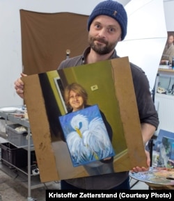 Kristoffer Zetterstrand, an artist in Sweden, paints a picture of a mom holding a picture that she painted. It started a worldwide painting meme.