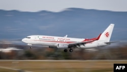 Un boeing 737-8D6 de la compagnie algérienne Air Algérie, le 20 novembre 2017 à Genève.