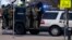Policija na licu mjesta poslije pucnjave ispred supermarketa King Soopers 22. marta 2021.