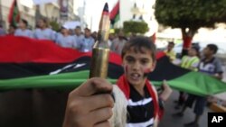 Manifestação de apoio às forças rebeldes em Bengazi