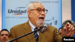 Ramón Guillermo Aveledo, secretario ejecutivo de la MUD fue ratificado en su cargo.