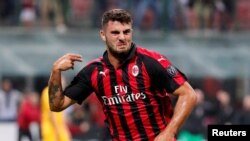 Patrick Cutrone oo u dabaaldagaya goolki uu ka dhaliyay Roma