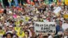 日本反核抗议者游行