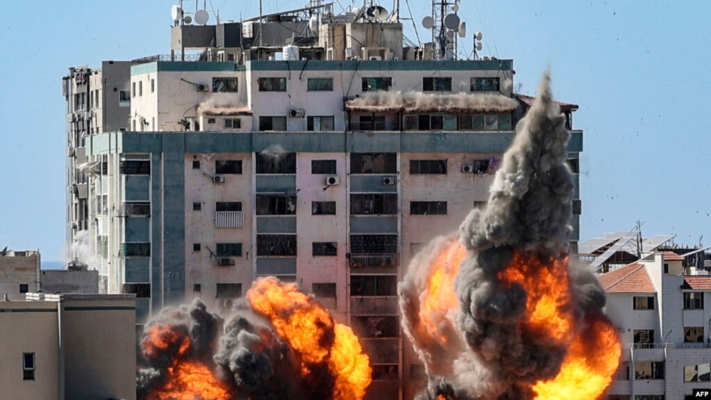 2021年5月15日， 以色列空袭巴勒斯坦哈马斯运动控制的加沙城。 (photo:VOA)