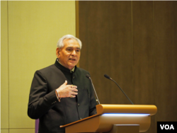 Indian Minister of State of Commerce & Industry C.R. Chaudhary speaks at the India-Myanmar Business Conclave, (B. Dunant for VOA)