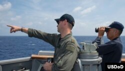 美国海军2016年9月3日在南中国海巡视海面 （美国国防部照片）