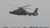 中国解放军陆航四团武装直升机 (美国之音张楠拍摄)